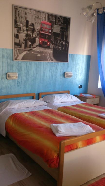 Hotel Paradise Bruzolo Ruang foto