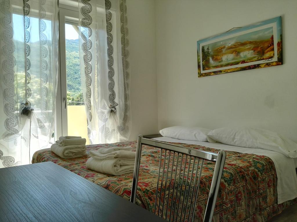 Hotel Paradise Bruzolo Bagian luar foto