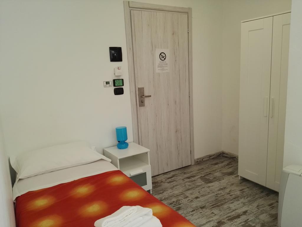 Hotel Paradise Bruzolo Bagian luar foto